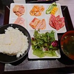 Tokkyuu Yakiniku Kura - 