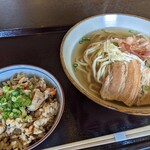 首里うかじ うかじそば - 三枚肉そばセット