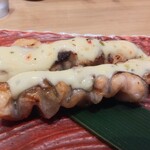 金沢回転寿司 輝らり - サーモンの串焼き 炙りタルタルソース360円