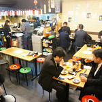 秋葉原 とんべエ - 夕方～お客様で賑わいます♪