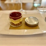 Ristorante Taverna San Martino - (私) Dolce  Burnia con Creema di Mascarpone e coulissae di frutti rossi
