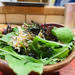 天ぷら もっこす - ② ベビーリーフと自家製帆立フレークのサラダ