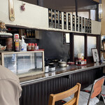 花生食堂 - カウンターも良き良き