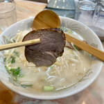 大洋軒夫婦ラーメン - チャーシューは硬めのしっかりしたもの