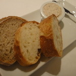 ブラッスリーオザミ - パン・豚とバターのリエット 