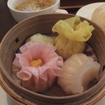 17550963 - 色々せいろは，海鮮しゅうまい，ひすい餃子，海老餃子，五目しゅうまい。