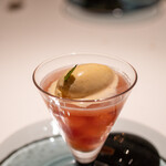 レストラン オオツ - 2022.5 佐藤錦パフェ（種を抜いた佐藤錦、佐藤錦ジュース、バニラアイスクリーム）