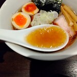 櫻井中華そば店 - 「特製中華そば　醤油」スープ
