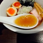 櫻井中華そば店 - 「特製中華そば　醤油」スープ