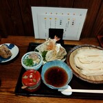 手打うどん春日井 - 夏場のスーパースターですな！