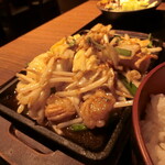 九州料理専門店 もつ鍋＆馬刺し 3時間飲み放題 新宿檸檬 - 牛ホルモンピリ辛炒め