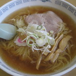 コムギラーメン - 2011/02/11 、ﾁｬｰｼｭｰは「肩ﾛｰｽ肉」