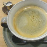 シーフィールド - 美味しいタルトと珈琲を頂いて今日もほっこり。素敵な食器を眺めて目の保養も・・・