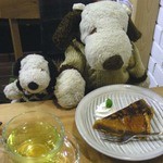 シーフィールド - ちびつぬも同じタルトのセットで、飲み物はハーブティー(カモミール)400円。こっちもちょっと味見させてね～ちびつぬ「つぬっこちゃんのタルトとおんなじよ～」