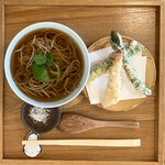 まん作 - えびとアスパラの
      天ぷらそば♬(温)