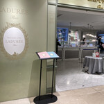 Laduree Salon de the - 