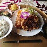 げんこつ - おなじみのげんこつ定食