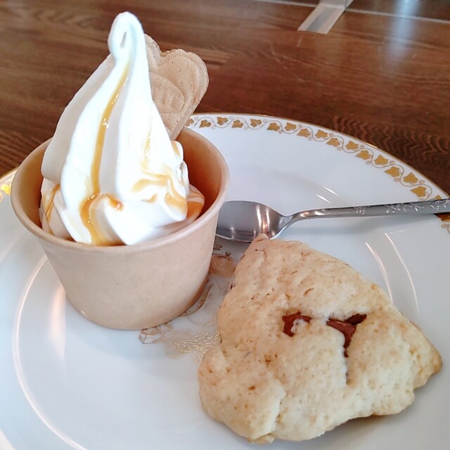 MI CASA cafe and gallery