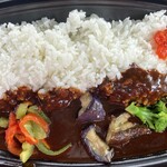 M＆K - 季節の野菜カレー　９００円　(2022/05)