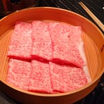 瀬里奈 - 愛媛県産の特選牛リブロースのしゃぶしゃぶ肉・その２です。