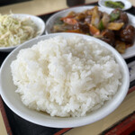 中華四川料理 御縁 - ご飯　おかわりサービス