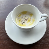 トラットリア グランボッカ - 新タマネギのポタージュ