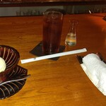 瀬里奈 - バニラアイスクリームとアイスミルクティーです。バニラアイスクリームは、ミルクの旨味が濃厚でした。