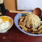 らうめん 麺坊 - 正油ラーメン590円 メンマ100円 もやし100円 ライス並200円