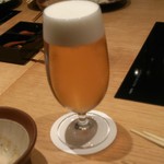 Ginza Shabutsuu Yoshinosasa - 生ビール、泡がちゃんとクリーミーで、旨い