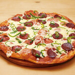 シェーキーズ - サラミとピーマンの相性が抜群。
リピーターの多い人気メニュー。