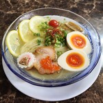 自家製麺 ら～めん かり屋 - 「冷やしら～めん 塩レモン」