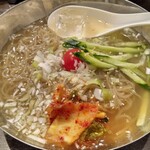 王様の焼肉くろぬま - 絶品の韓国冷麺。