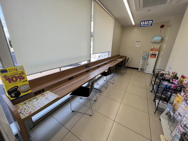 LAWSON Owari Asahi Inba Ekimae Ten photo 4