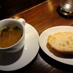 恵比寿山の上バル - スープもすごく美味しいです