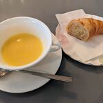 Amian Kohi Shareimu - スープ、パン