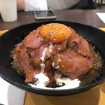 ローストビーフ星 - 料理写真:ローストビーフ丼　並盛ごはん少なめ