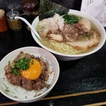 塩そば専門店 桑ばら - 蟹と牛そば＋牛スジ丼