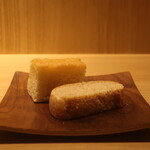 RISTORANTE IL NODO - ライ麦パンと自家製フォカッチャ