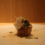 RISTORANTE IL NODO - 渡辺農園の新玉ねぎ もんざ丸さんのシラス 葉山椒 畑のコリアンダー