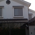 博多もつ鍋 やま中 大橋本店 - 店というか家というか蔵。