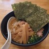 麺屋 万年青 - 醤油豚骨チャーシュー/メンマ/のり(¥950/¥130/¥130)