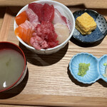 立ち食い海鮮丼 みこ食堂 - 