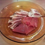 カスレ - 生ハムとパンチェッタの盛り合わせ