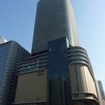 Ra Fetto Hiramatsu - こちらのビルの最上階に「ひらまつ」はあります。