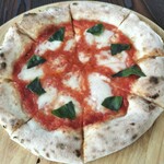 くつろぎ納屋 森のキッチン - マルゲリータ1000円