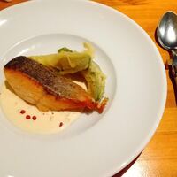 シャンパン食堂 - メイン