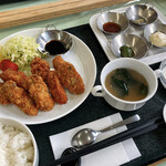 Shiriuchi Kakigoya - 牡蠣フライ定食