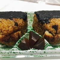 まるや本店 中部国際空港店 - うなぎおにぎり500円