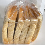 クリスベーカリー - 角食パン 400円