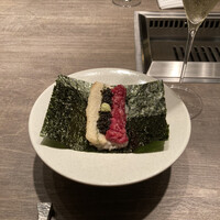 USHIGORO S. SHINJUKU - 厳選部位と子持ち昆布の手巻き